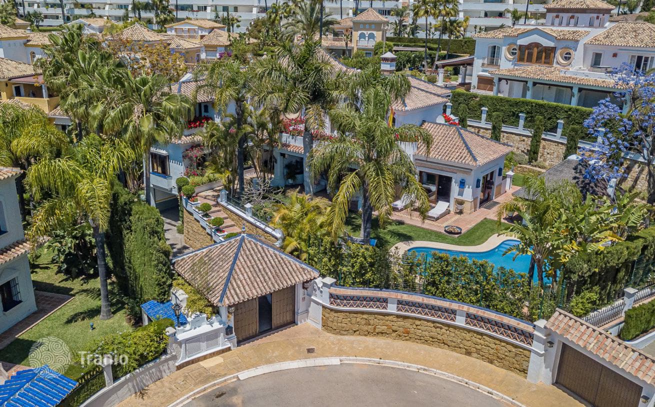 Вилла на продажу в Bahia de Marbella, Восточная Марбелья