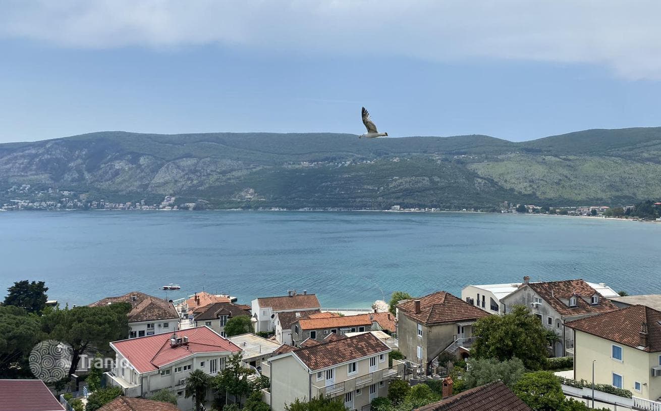 1-Bedroom Apartment with Sea View in Herceg Novi, photo 5
