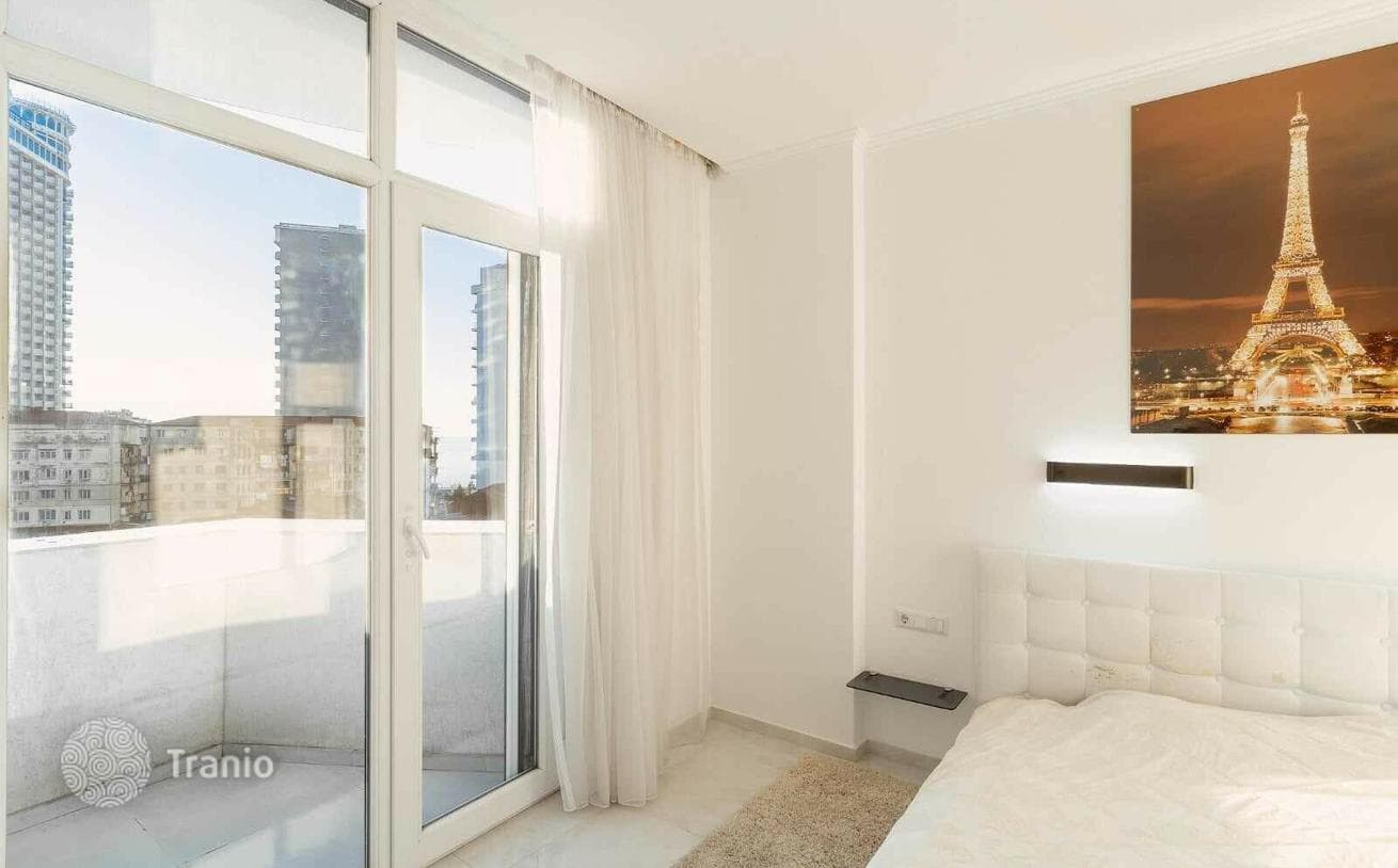 2-Bedroom Apartment with Sea and City Views in Batumi, photo 2