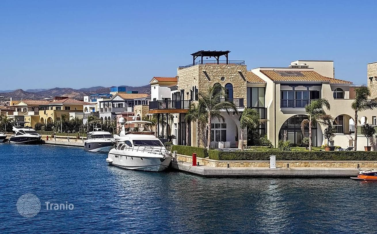 3-Bedroom Villa with Private Mooring in Limassol Marina, Limassol, photo 3