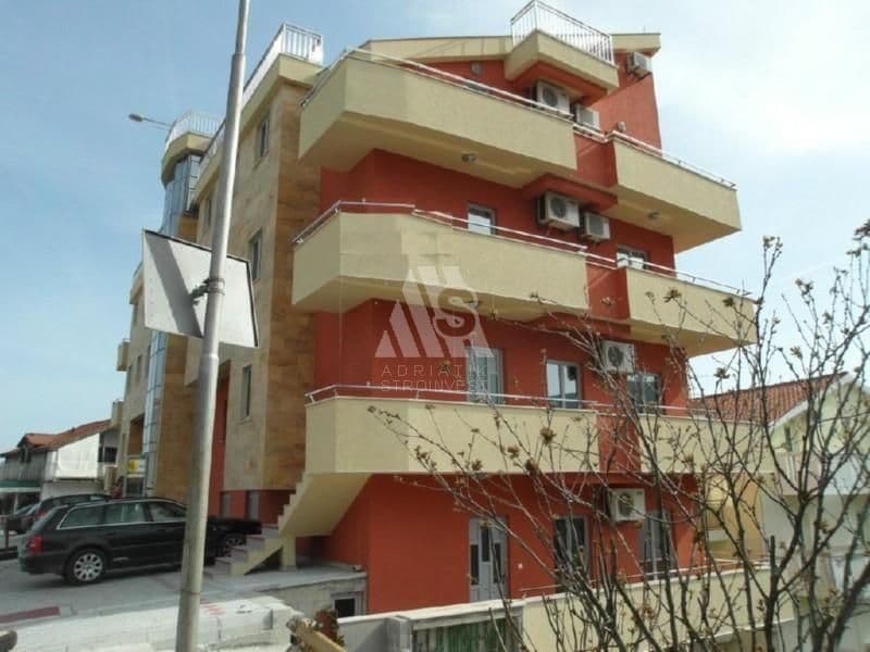 Квартира в Херцег-Нови, Черногория, 71 м²