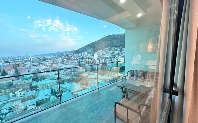 6-Bedroom Apartment in Old Tbilisi, Tbilisi, photo 2