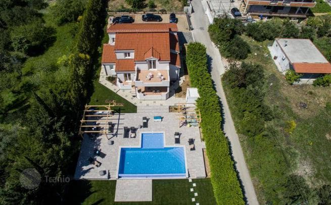 4-Bedroom Villa in Kastel, Dalmatia, photo 5