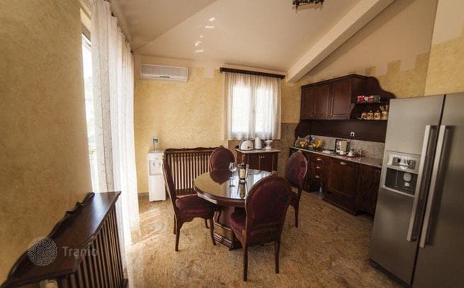 2-Bedroom Penthouse with Hot Tub and City Views in Budva, photo 4