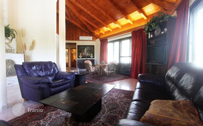 3-Bedroom Furnished House with Large Land Plot in Budva, photo 2