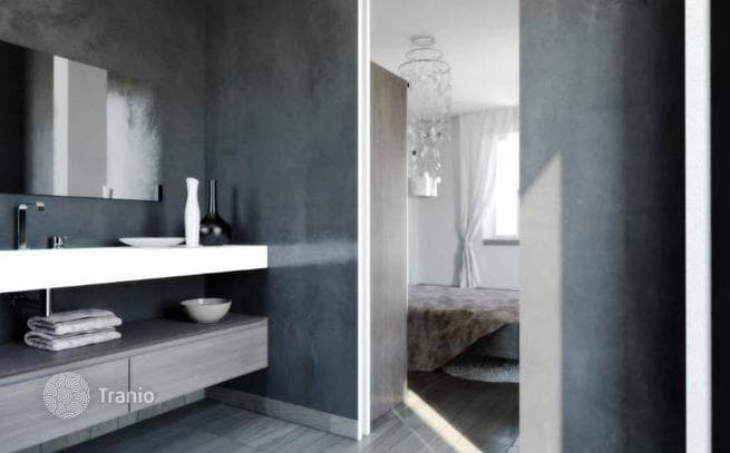 2-Bedroom Apartment in Florence, Italy