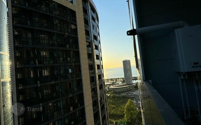 Studio with Sea, Mountain and Old Town Views in Batumi, photo 3