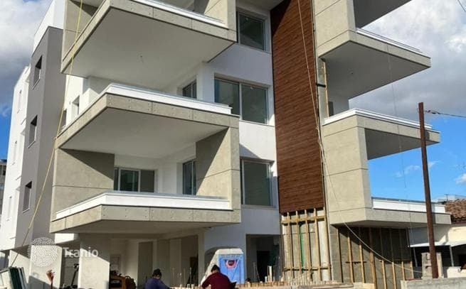 2-Bedroom Apartment in Mesa Geitonia, Limassol, photo 2