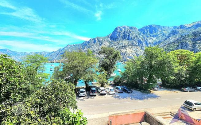 3-Bedroom Apartment with Sea View in Kotor, photo 5