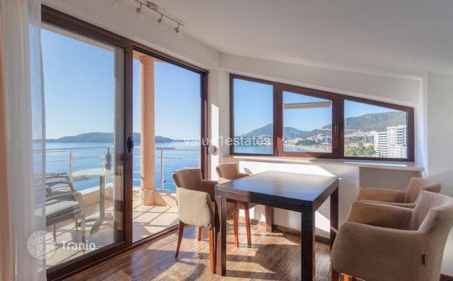 2-Bedroom Penthouse with Panoramic Sea Views in Rafailovici, photo 3