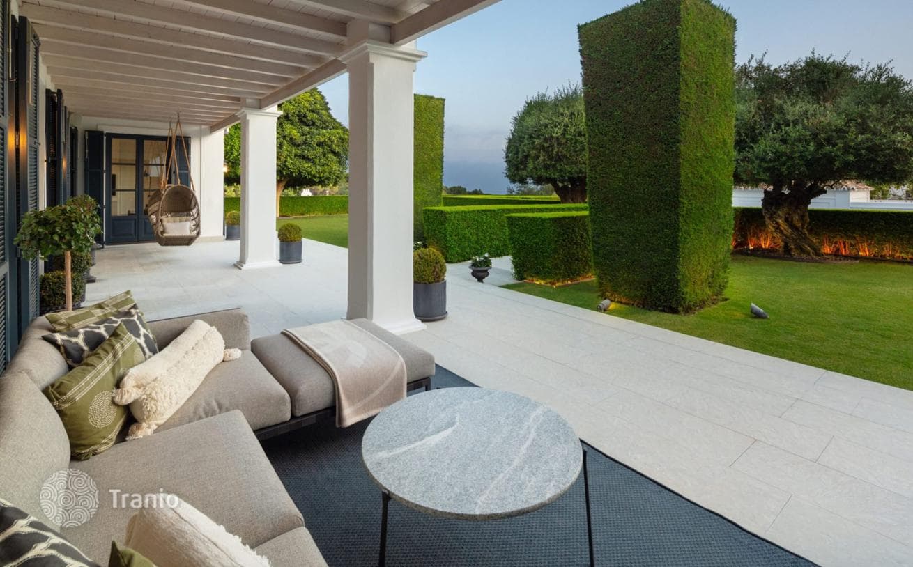 Luxury Villa with Spa and Sea View in Golden Mile, Marbella