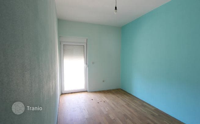 4-Unit House with 3 Bedrooms Each in Sutomore, Budva