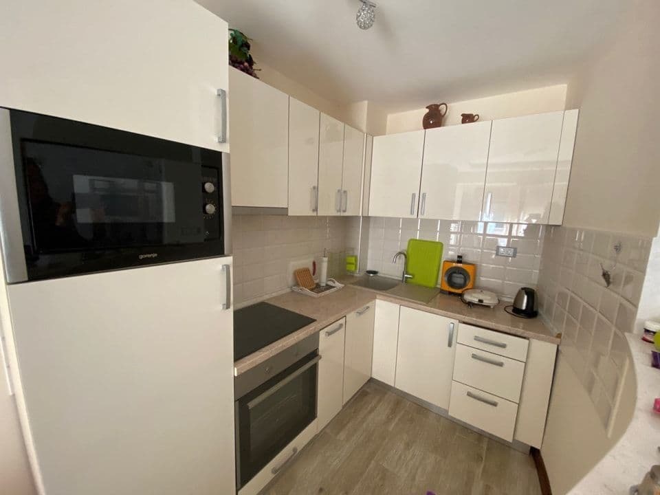 Квартира в Херцег-Нови, Черногория, 65 м², фото 2