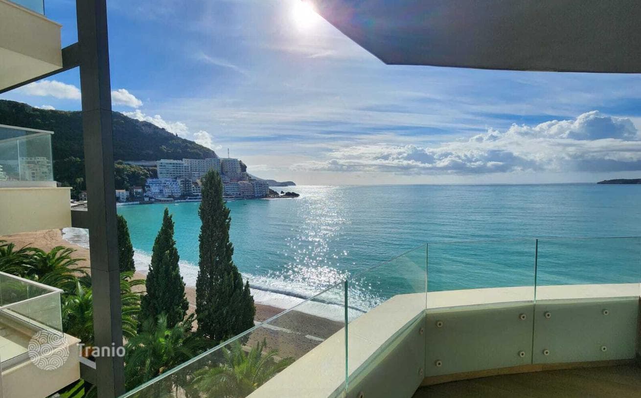 2-Bedroom Apartment with Sea View in Rafailovici, Budva