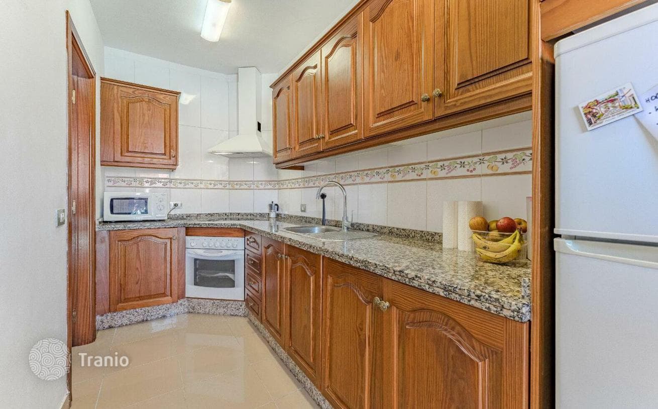 1-Bedroom Apartment with Pool and Mountain View in Costa del Silencio, Tenerife, photo 4