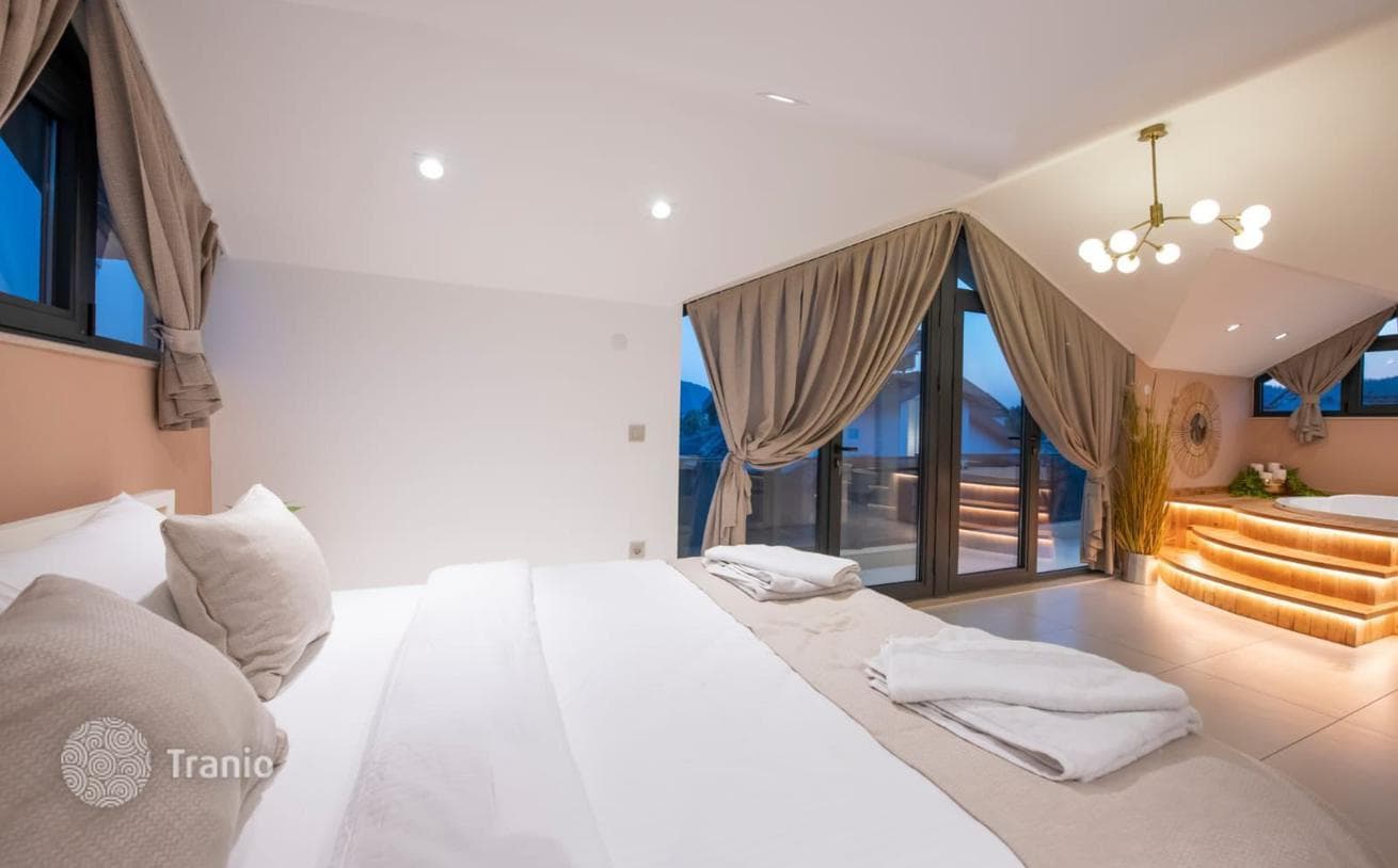 2-Bedroom Villa 350 m² in Oludeniz
