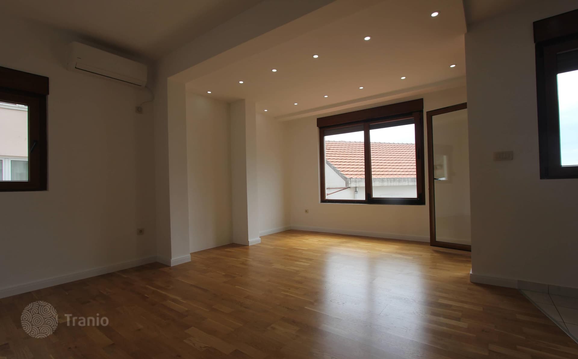 1-Bedroom Apartment with Terraces in Budva, photo 2