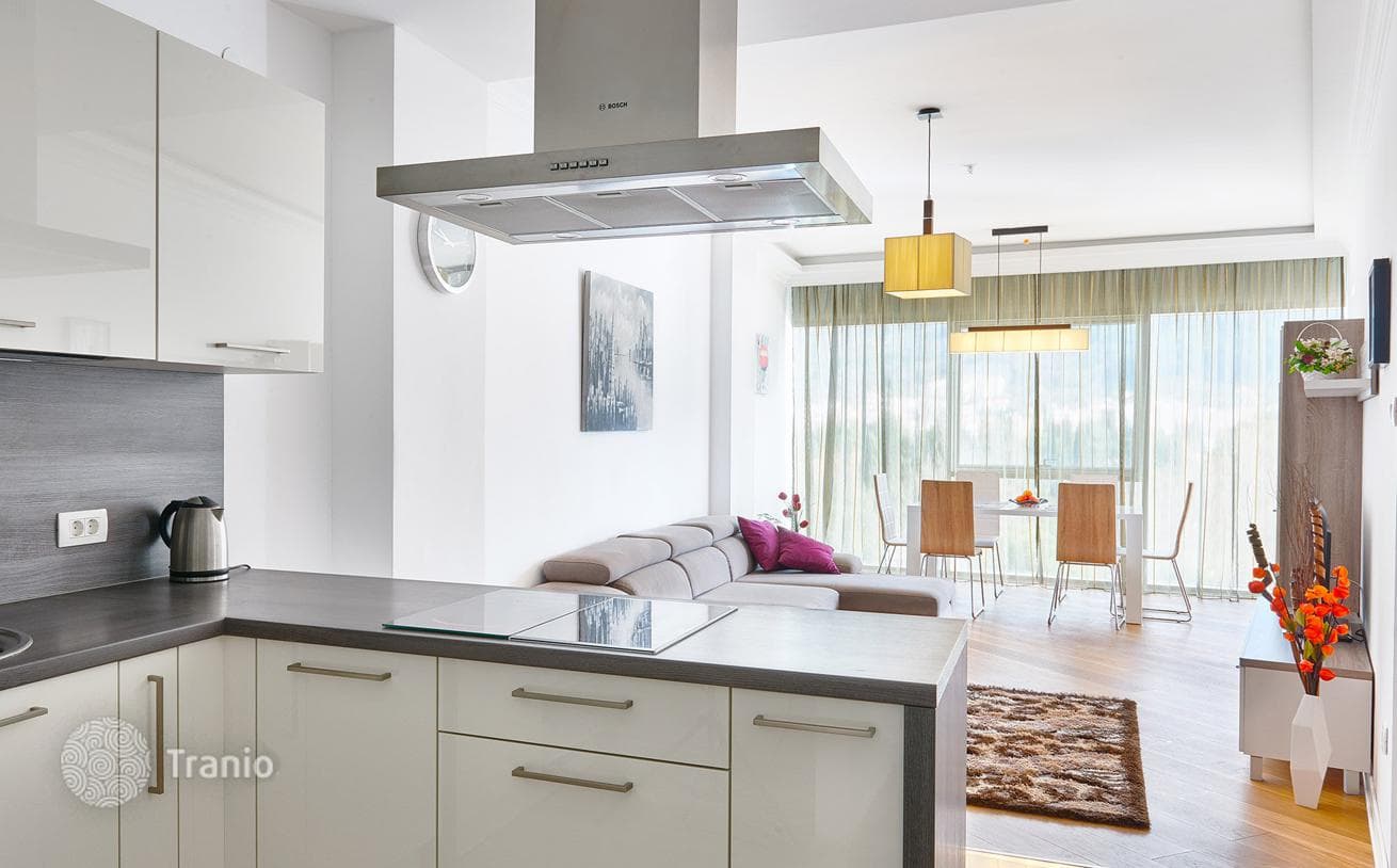 Beachfront Apartment with Sea View in Budva, photo 2
