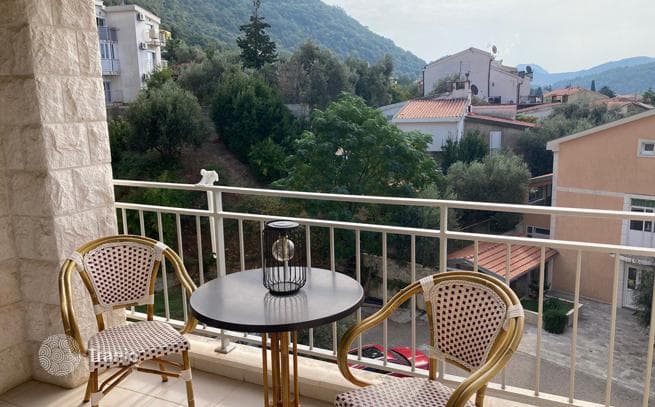 1-Bedroom Apartment with Sea View in Petrovac