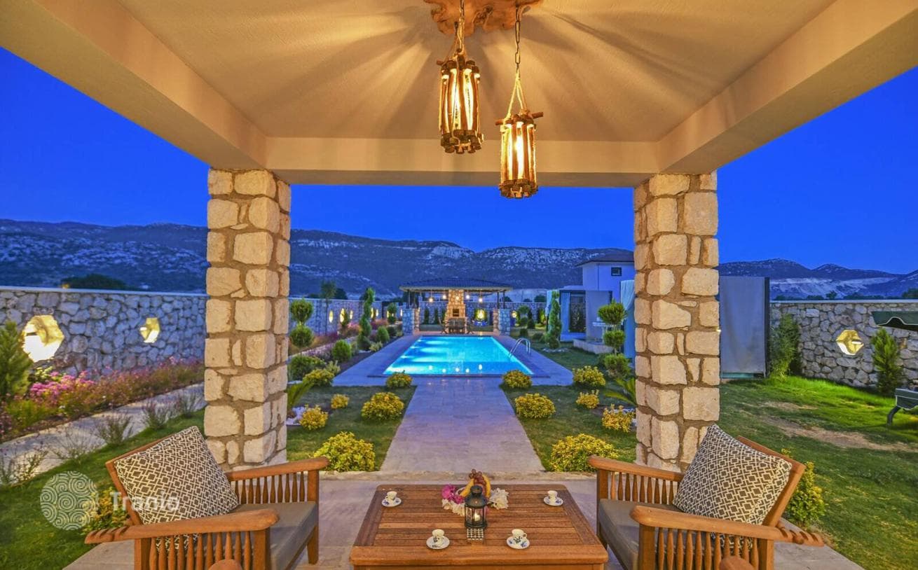 2-Bedroom (2+1) Furnished House with Large Garden in Kalkan, Kas, photo 5
