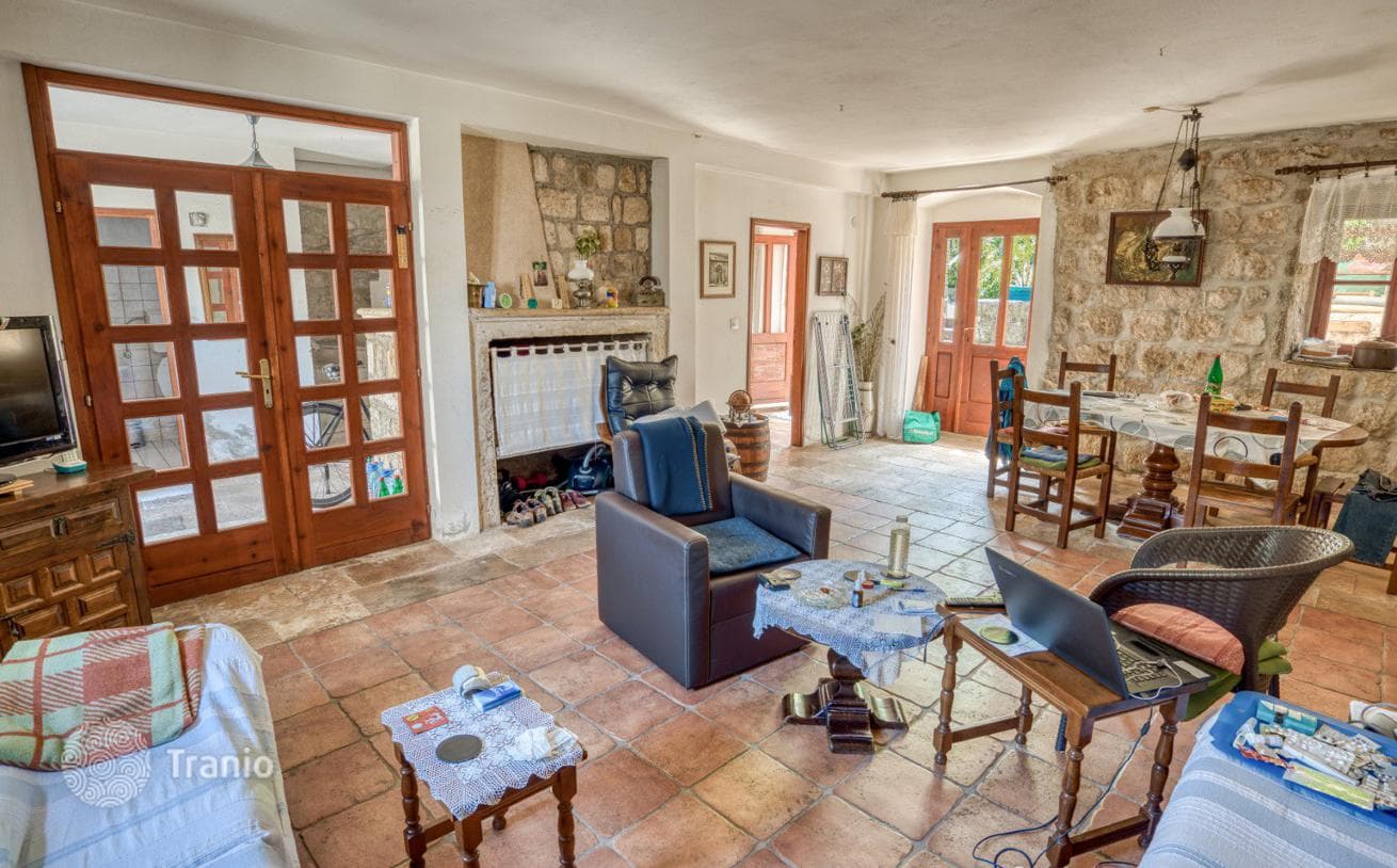 4-Bedroom Stone House Beachfront in Perchane, Kotor, photo 5