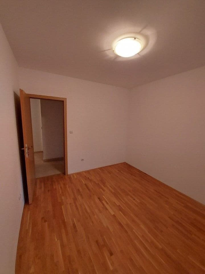 Квартира в Херцег-Нови, Черногория, 76 м², фото 3