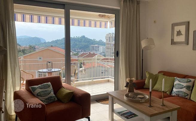 1-Bedroom Apartment with Sea View in Petrovac, photo 2