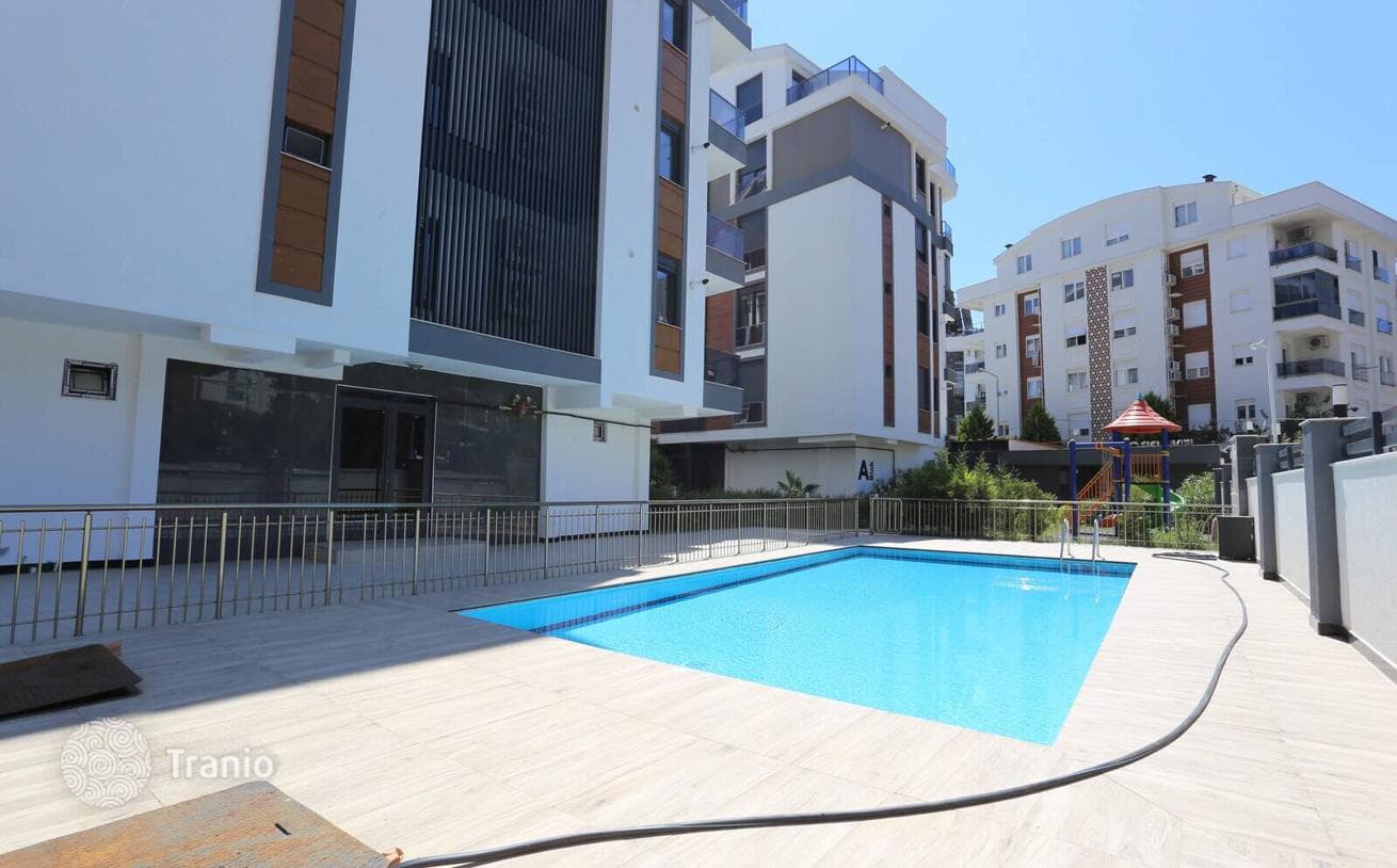 2-Bedroom Apartment with Shared Pool in Konyaalti, Antalya