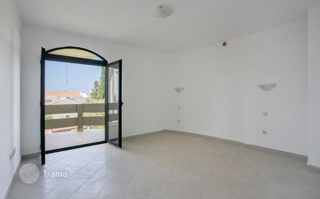 3-Bedroom Villa with Terraces and Sea Views in Utjeha, Montenegro, photo 5