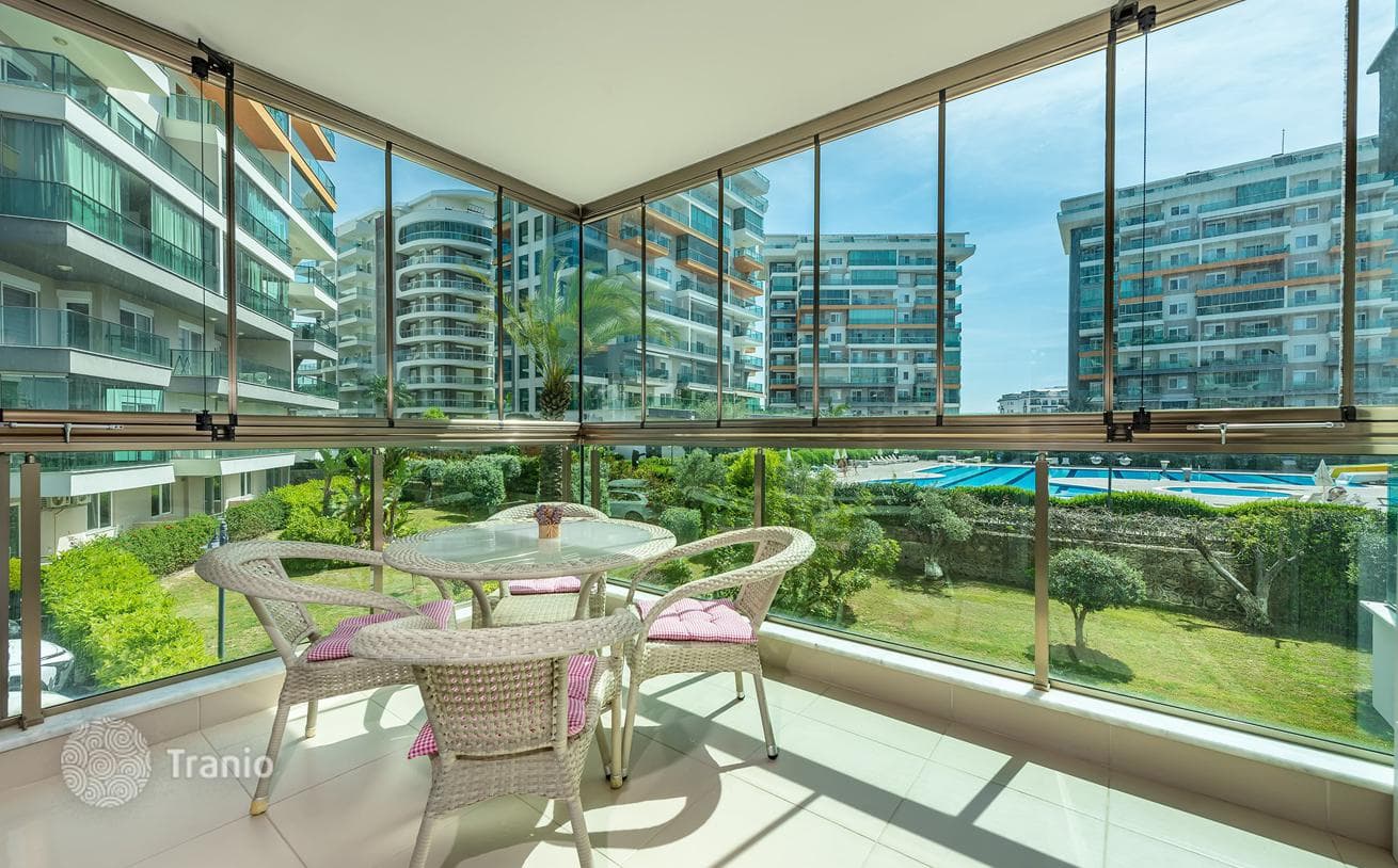 Studio Apartment with Pool View in Avsallar, Alanya