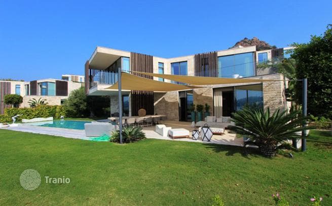 5-Bedroom Beachfront Villa with Private Pool in Yalikavak, photo 2