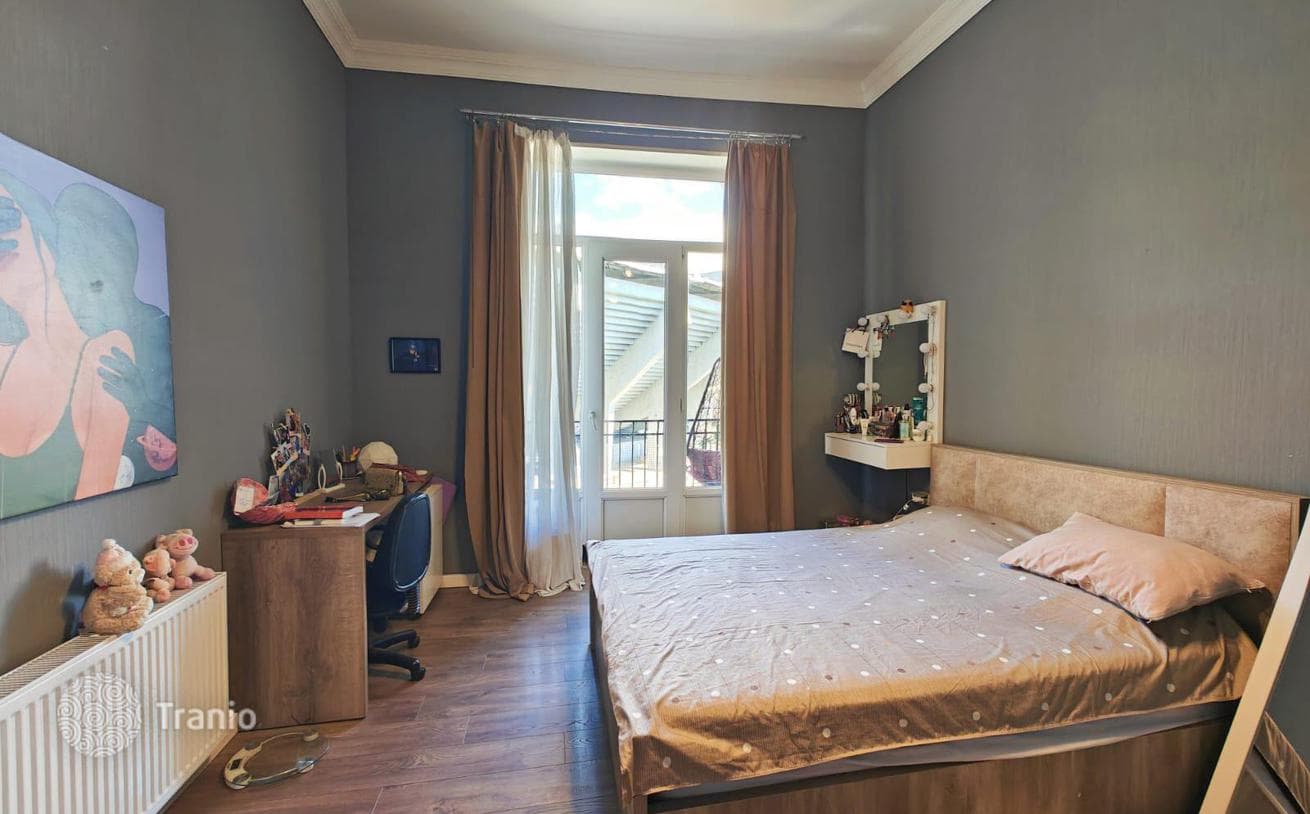 3-Bedroom Apartment in Tbilisi, photo 2