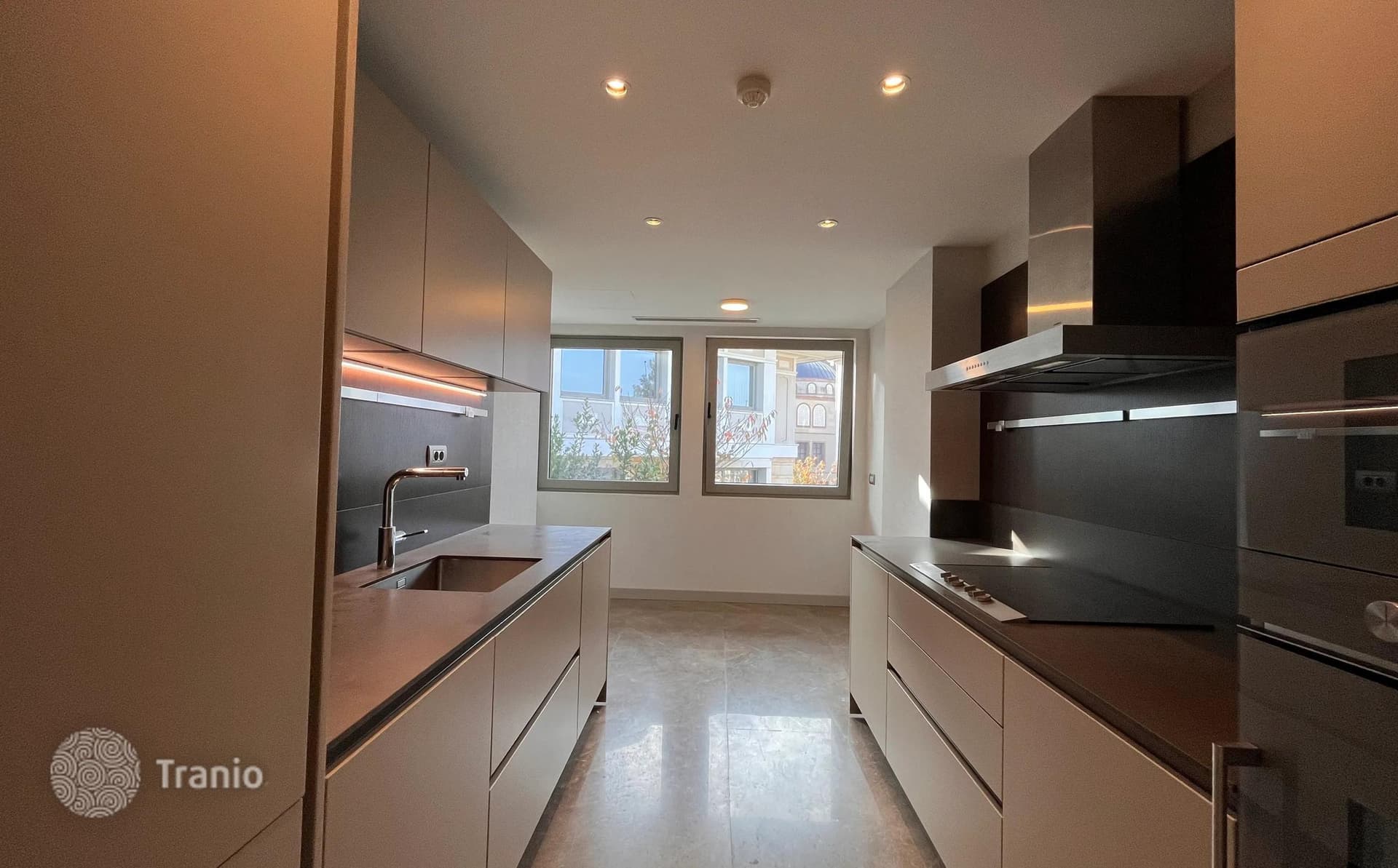 4-Bedroom Apartment with 4 Bathrooms in Uskudar, Istanbul