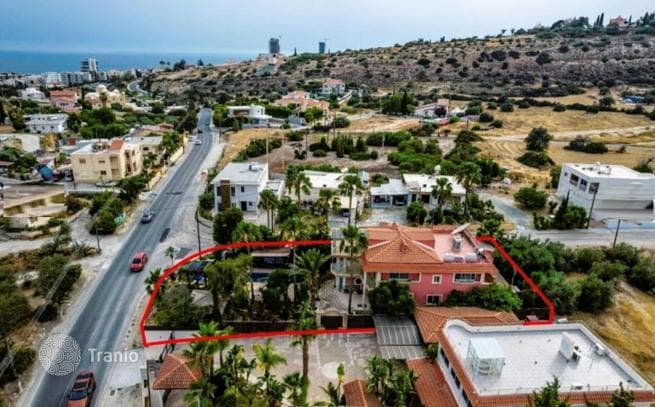 3-Bedroom Villa with 7,256 m² Plot in Agios Tichon, Limassol, photo 3