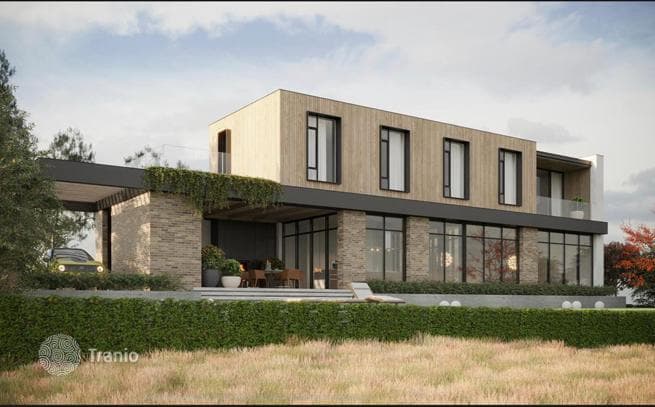 4-Bedroom House 420 m² in Saburtalo, Tbilisi