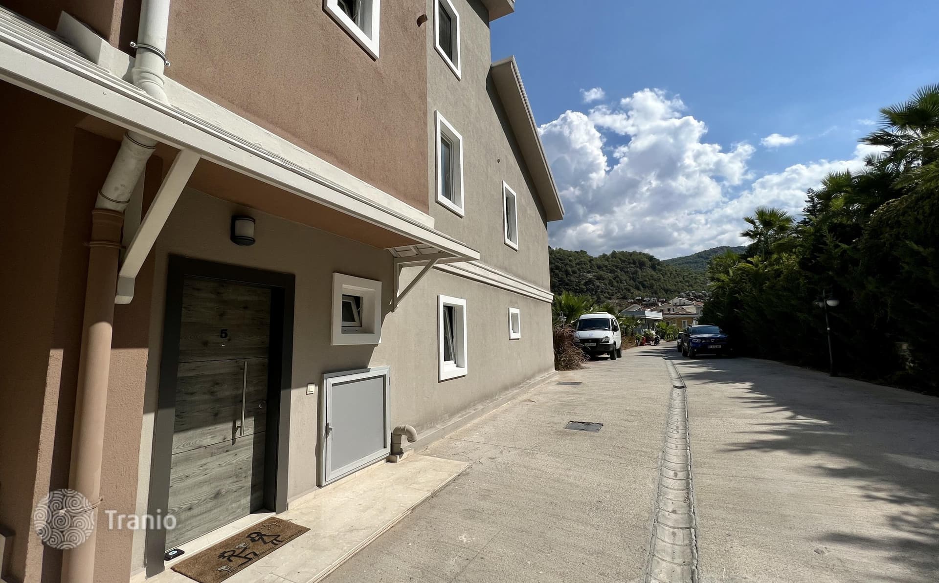 2-Bedroom Apartment with Shared Pool in a Residential Complex, photo 2