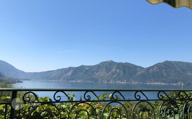 1-Bedroom Apartment with Sea and Mountain Views in Orahovac, Kotor