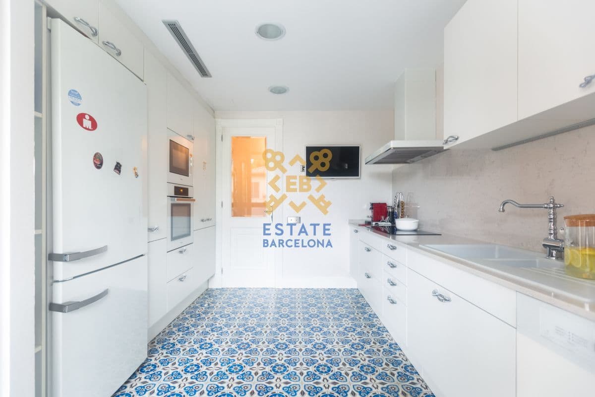Квартира в Барселоне, Испания, 150 м², фото 4