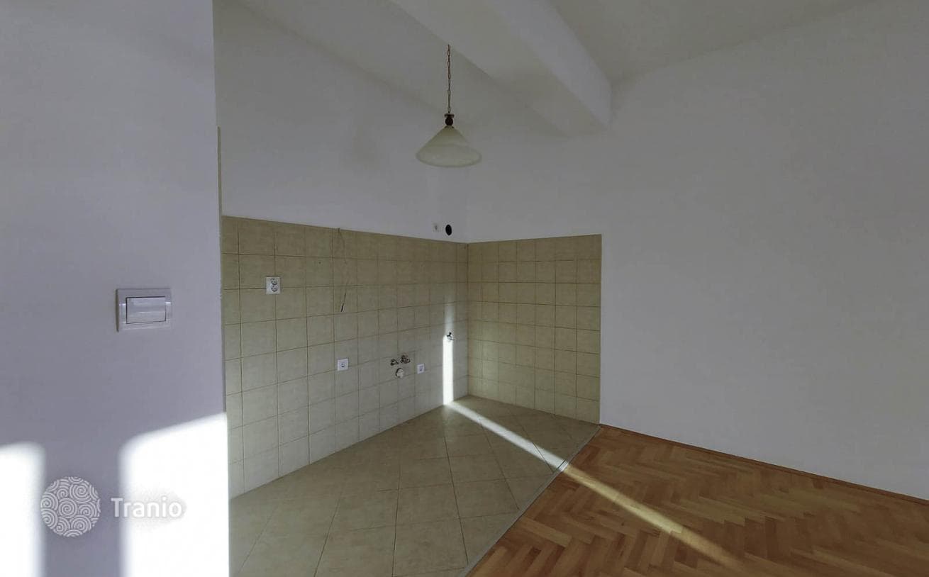 2-Bedroom Apartment with Sea View in Herceg Novi, Montenegro, photo 5