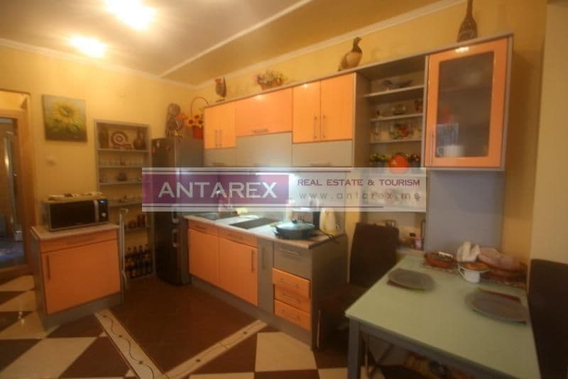 Апартаменты в Херцег-Нови, Черногория, 60 м², фото 3