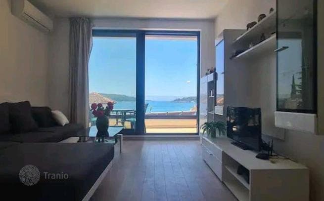 1-Bedroom Beachfront Apartment in Rafailovici, Budva, photo 3