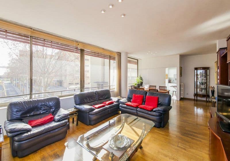 Квартира в Барселоне, Испания, 160 м²