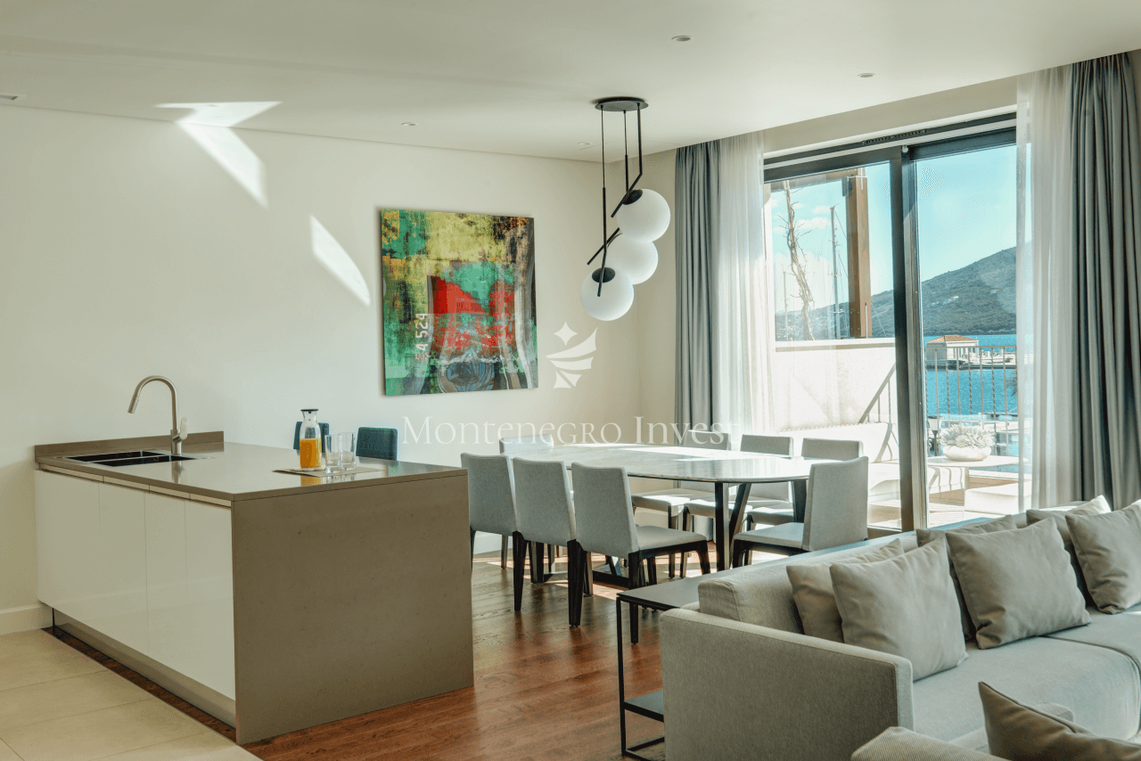 2-Bedroom Apartment in Herceg Novi, Montenegro, photo 3