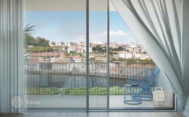 Apartment with Garden in Modern Development in Porto, photo 2