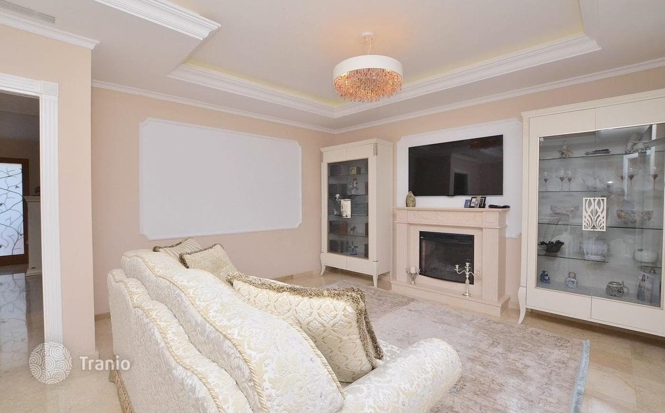 4-комнатная вилла 350 м² в Бенальмадене, Испания, фото 5