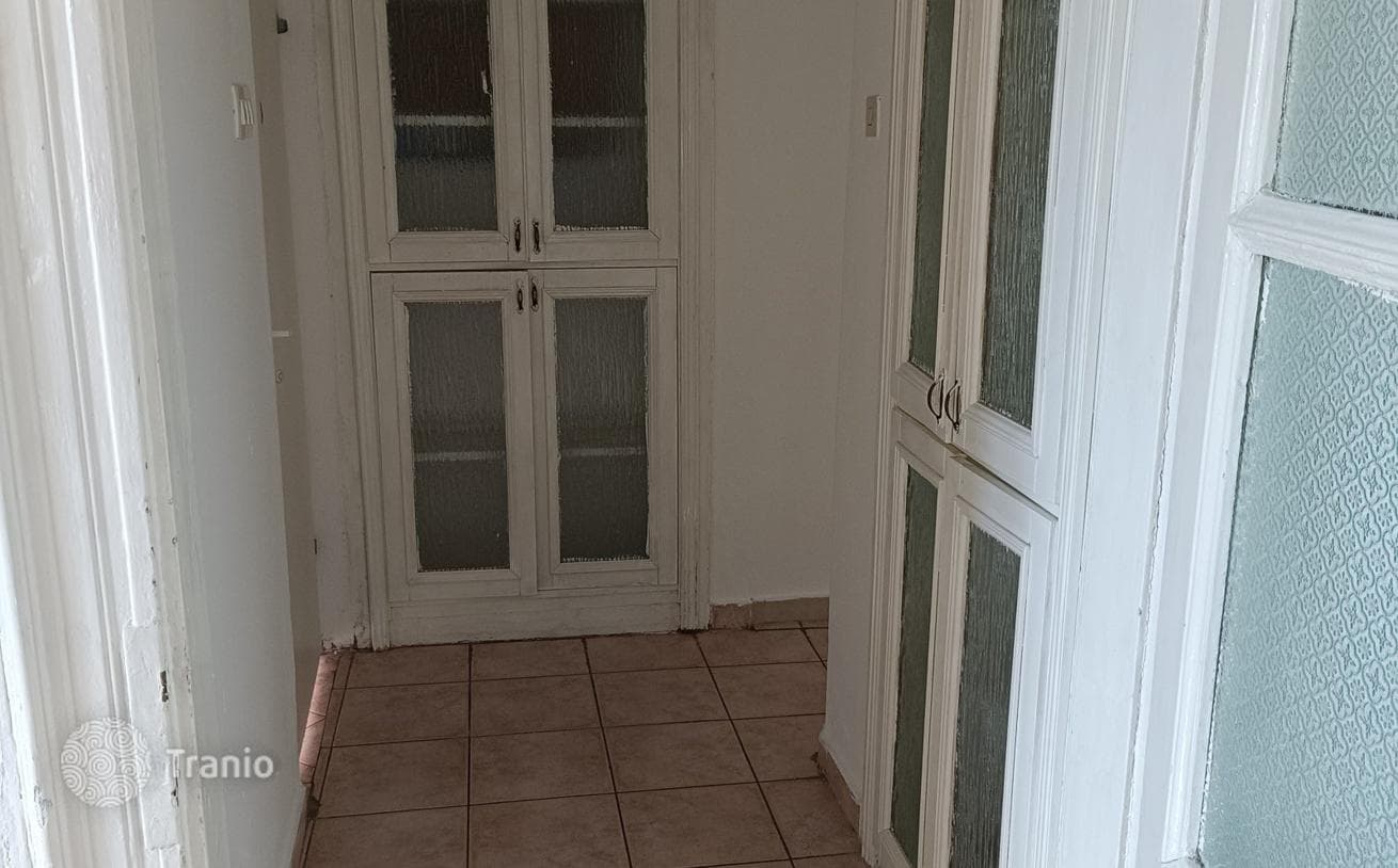House with Office Space and Garage