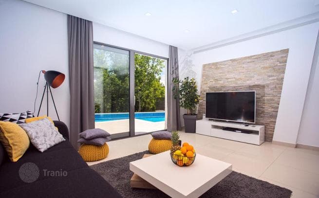 3-Bedroom Villa in Omis, Dalmatia, photo 4