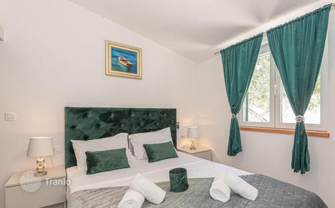 3-Bedroom Villa in Omis, Dalmatia, photo 2