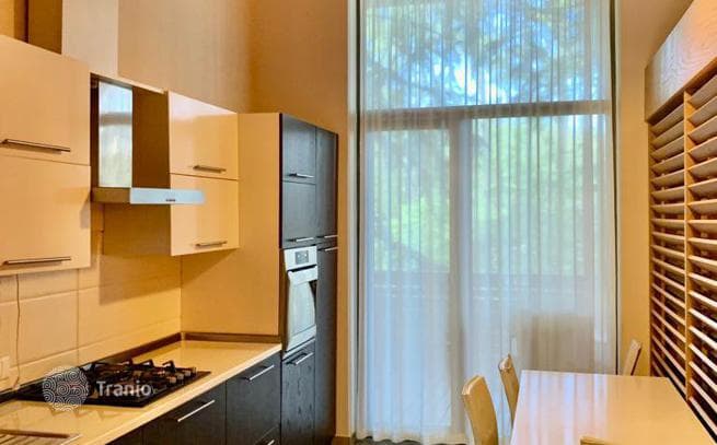 3-Bedroom House 400 m² in Tbilisi