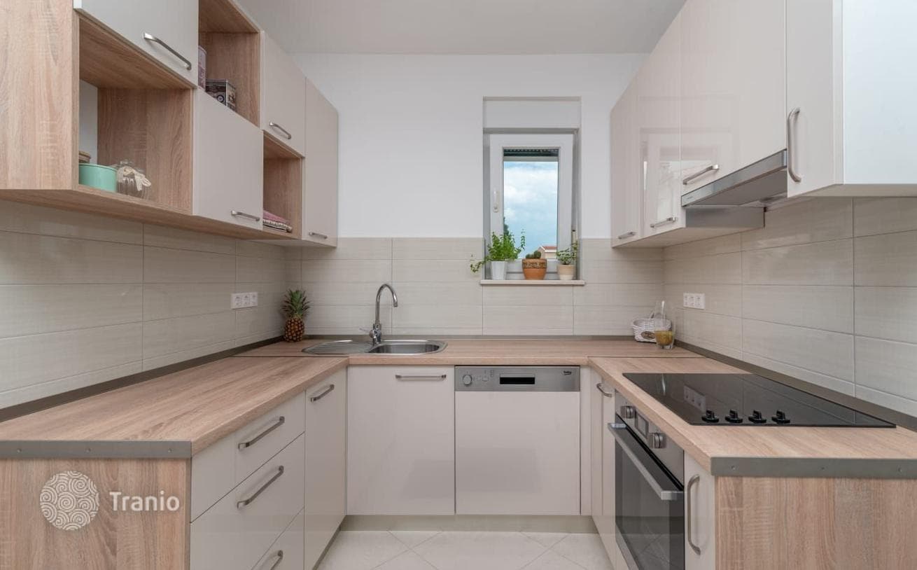 2-Bedroom Apartment in Trogir, Dalmatia, photo 3